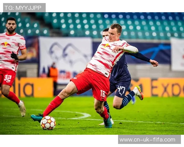 掌握足球背身接球技巧提升控球能力与比赛表现的全面指南 掌握足球背身接球技巧提升控球能力与比赛表现的全面指南